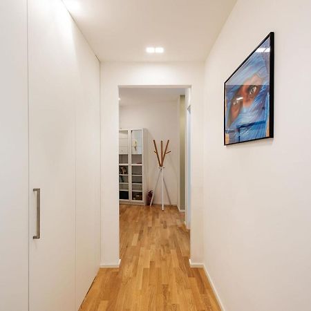 Spacious & Comfortable Apartment In Duomo By Easylife Milaan Buitenkant foto