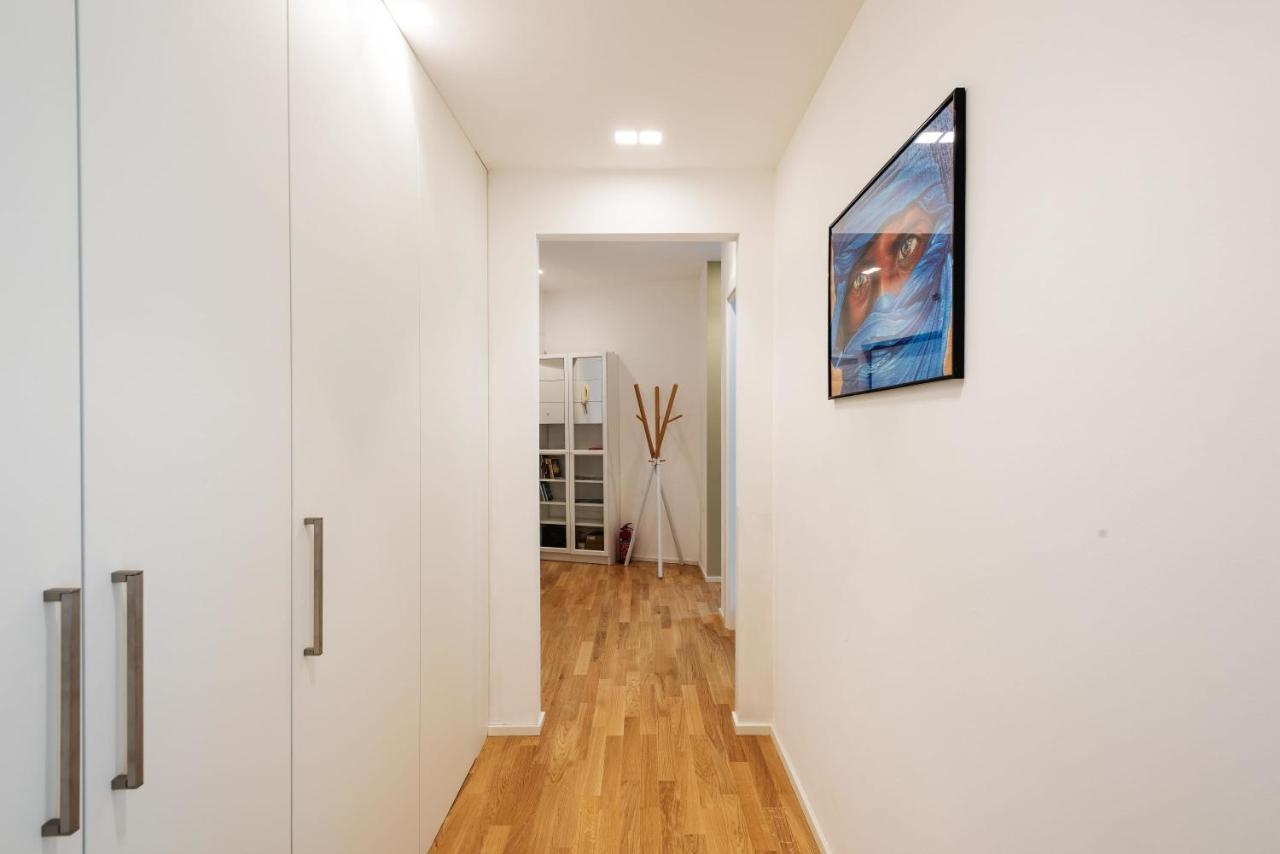 Spacious & Comfortable Apartment In Duomo By Easylife Milaan Buitenkant foto