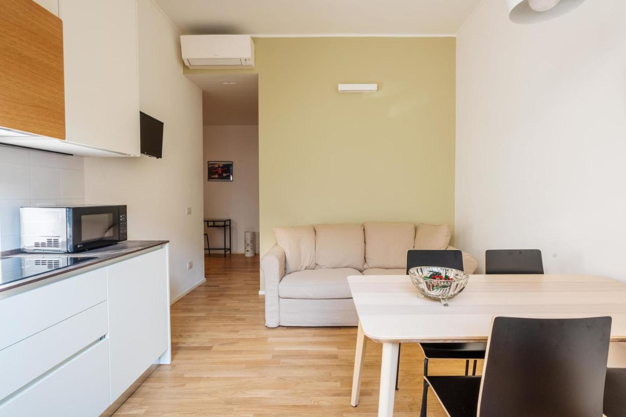 Spacious & Comfortable Apartment In Duomo By Easylife Milaan Buitenkant foto