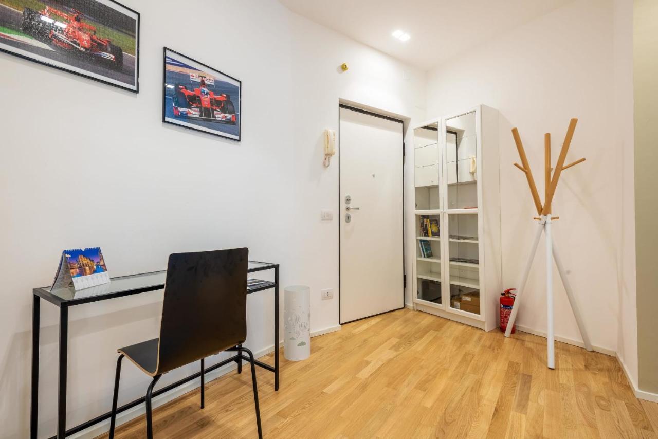 Spacious & Comfortable Apartment In Duomo By Easylife Milaan Buitenkant foto